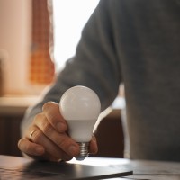 Diferença entre instalação elétrica monofásica, bifásica e trifásica: qual é ideal para sua residência?